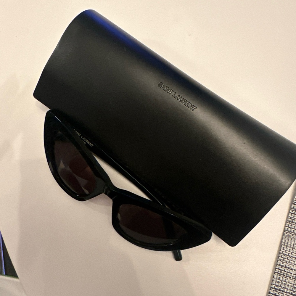 Saint Laurent Acetate Lily SL213 Cat Eye Sunglasses Black - Picture 4 of 5